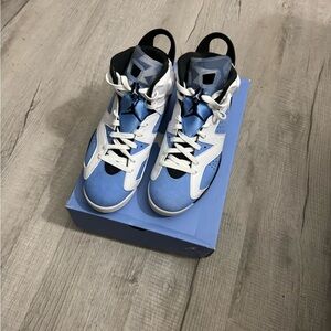 Jordan Air Retro Sneakers with Speckled Design